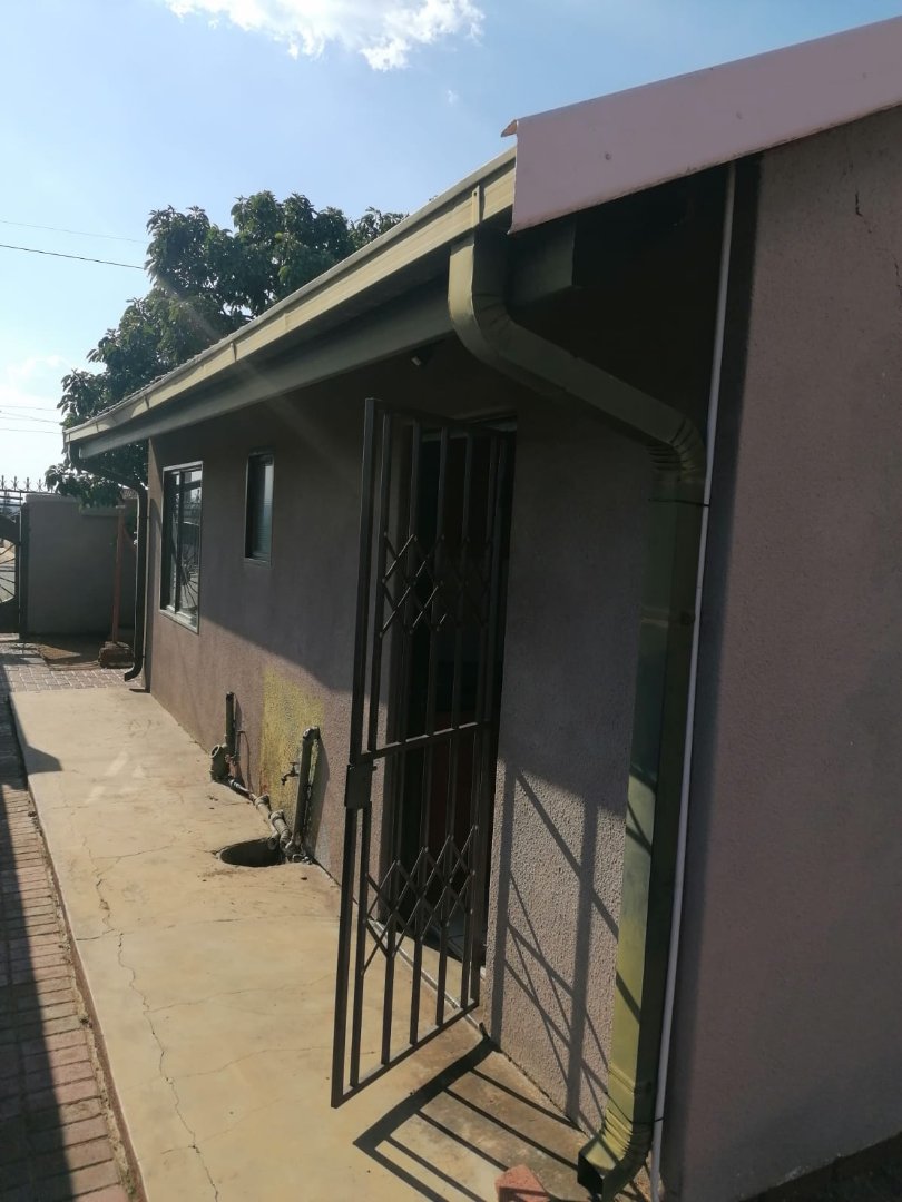 To Let  Bedroom Property for Rent in Mabopane Unit X North West